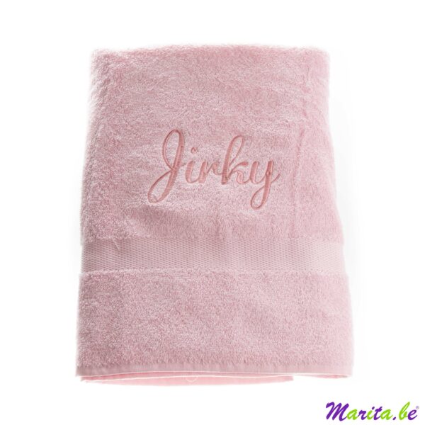 serviette de bain pour Jirky avec son nom brodé