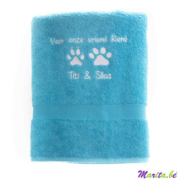 handdoek met hondenpootjes